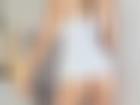 Venishia Milf webcam from Belgium